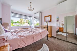 Bedroom- click for photo gallery